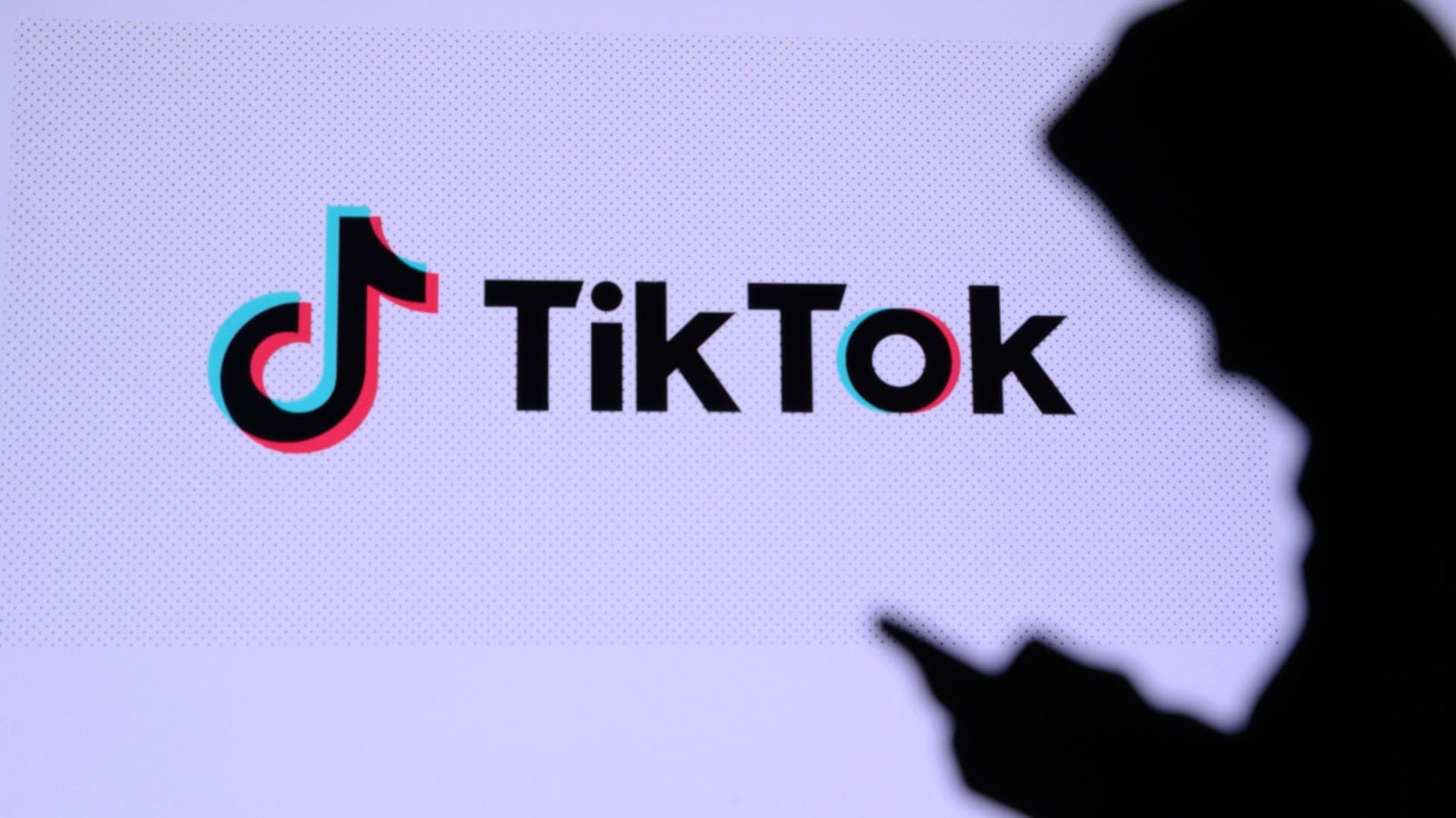 TikTok licenzia centinaia di persone, ora avanti tutta con l'AI