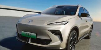 MG ES5: il nuovo SUV elettrico debutta già in Cina