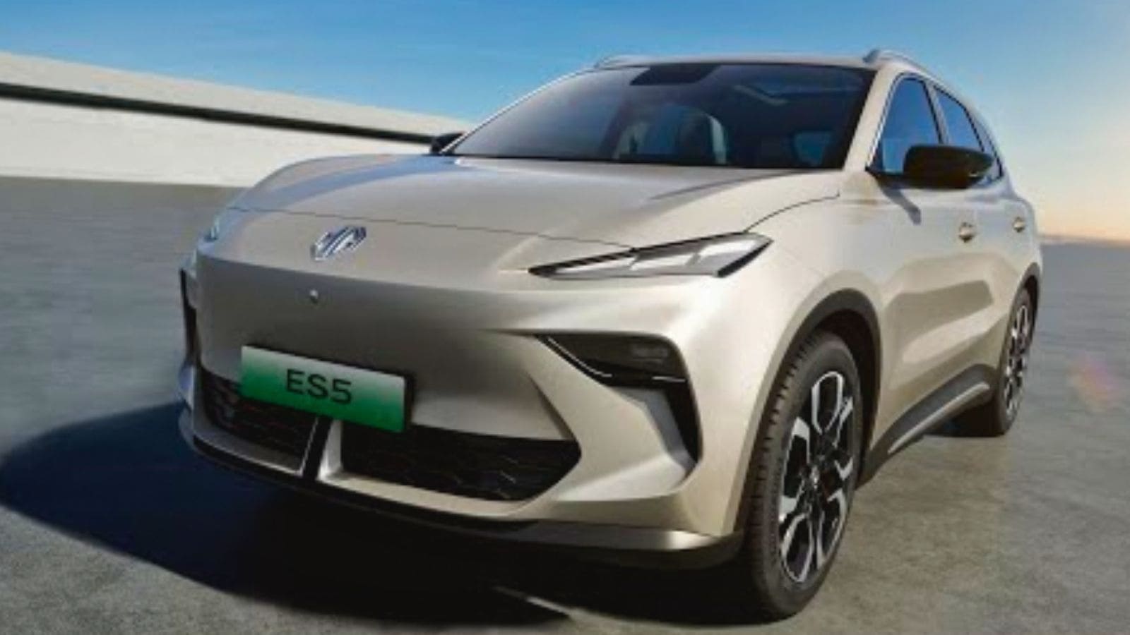 MG ES5: il nuovo SUV elettrico debutta già in Cina