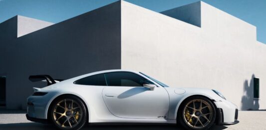 Porsche 911 GT3: 25 anni di pura adrenalina