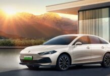 Roewe D7 DMH: nuovo record mondiale per un'ibrida plug-in