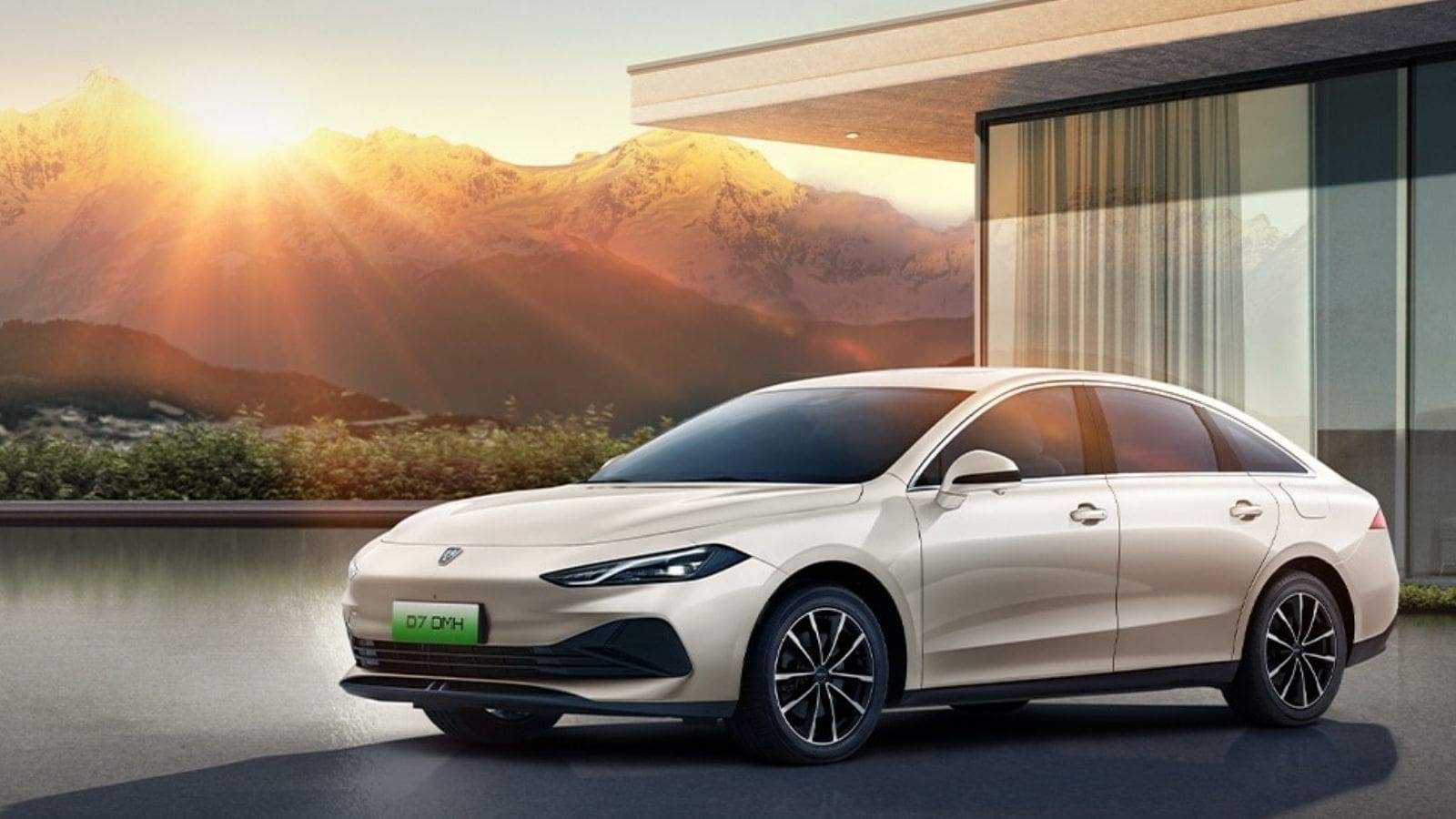 Roewe D7 DMH: nuovo record mondiale per un'ibrida plug-in