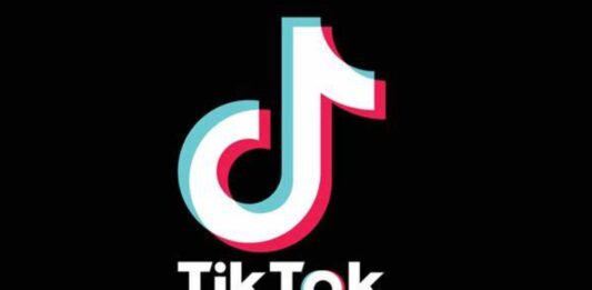 TikTok, pericolo per i giovani