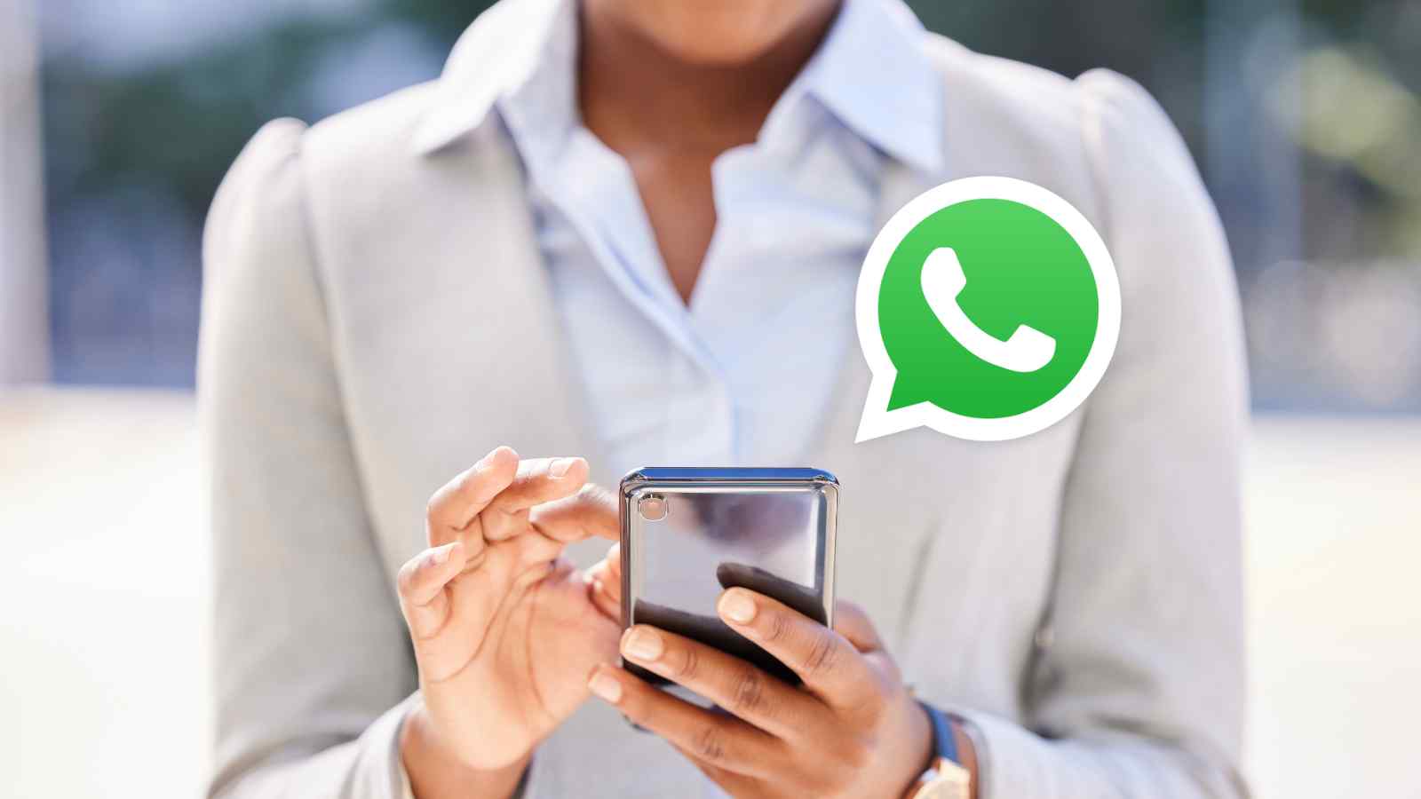 Su WhatsApp riceviamo sempre nuovi messaggi e alcune conversazioni vorremmo rimanessero private, ecco dei trucchi su come fare.