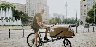 La logistica urbana assume un ruolo chiave nell'inquinamento cittadino; zone a zero emissioni e cargo bike possono essere una soluzione.