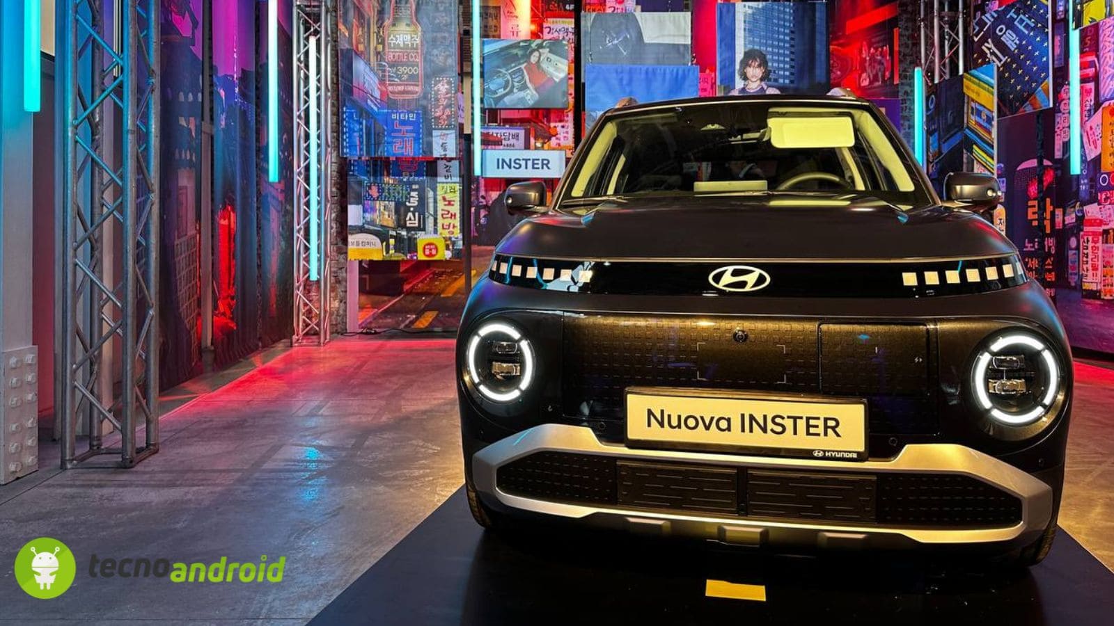 Hyundai mostra a Milano il SUV ultracompatto INSTER