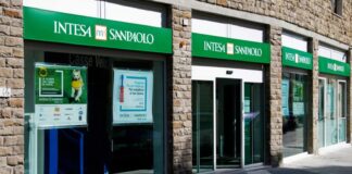 Intesa Sanpaolo è in down in queste ore: problemi ai servizi internet