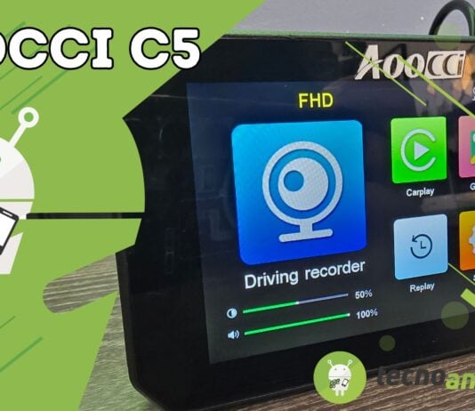 Aoocci C5: il display con CarPlay e Android Auto per la moto, la RECENSIONE