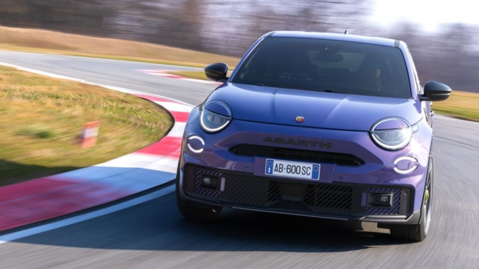 Abarth 600e: sportività elettrica nel nuovo B-SUV