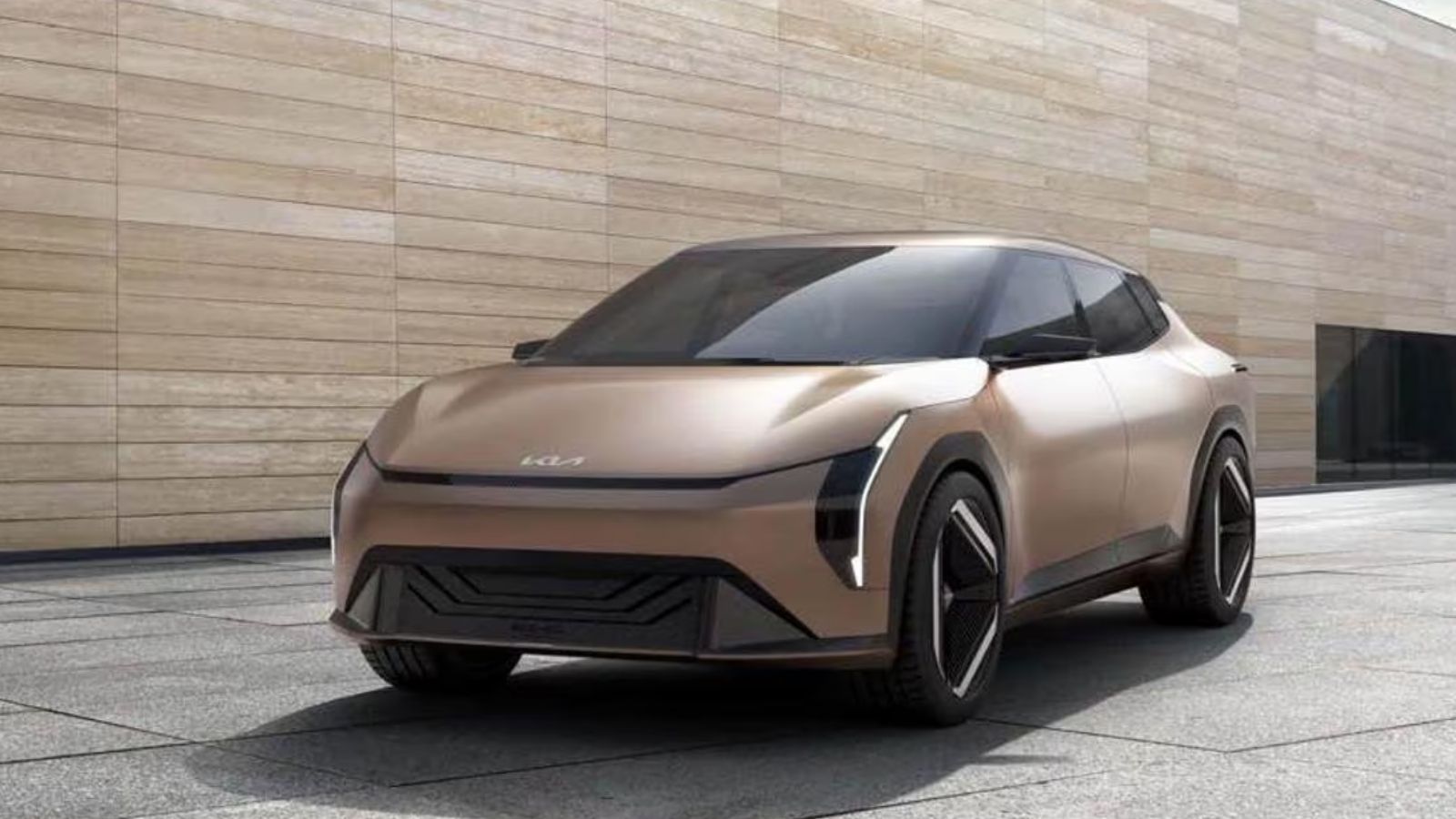 KIA EV4: pronta al debutto la nuova elettrica coreana