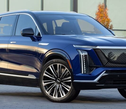 Cadillac Vistiq: il nuovo SUV elettrico a 7 posti ridefinisce il lusso