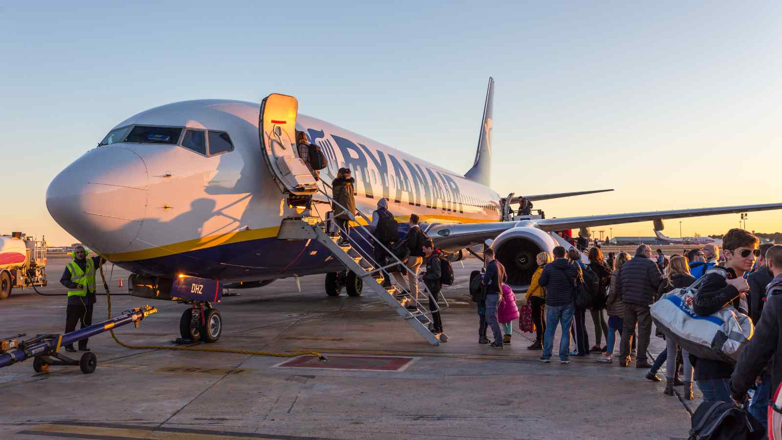 AGCOM obbliga la compagnia aerea Ryanair a risarcire i suoi passeggeri per la mancata trasparenza nelle informazioni sul check-in.